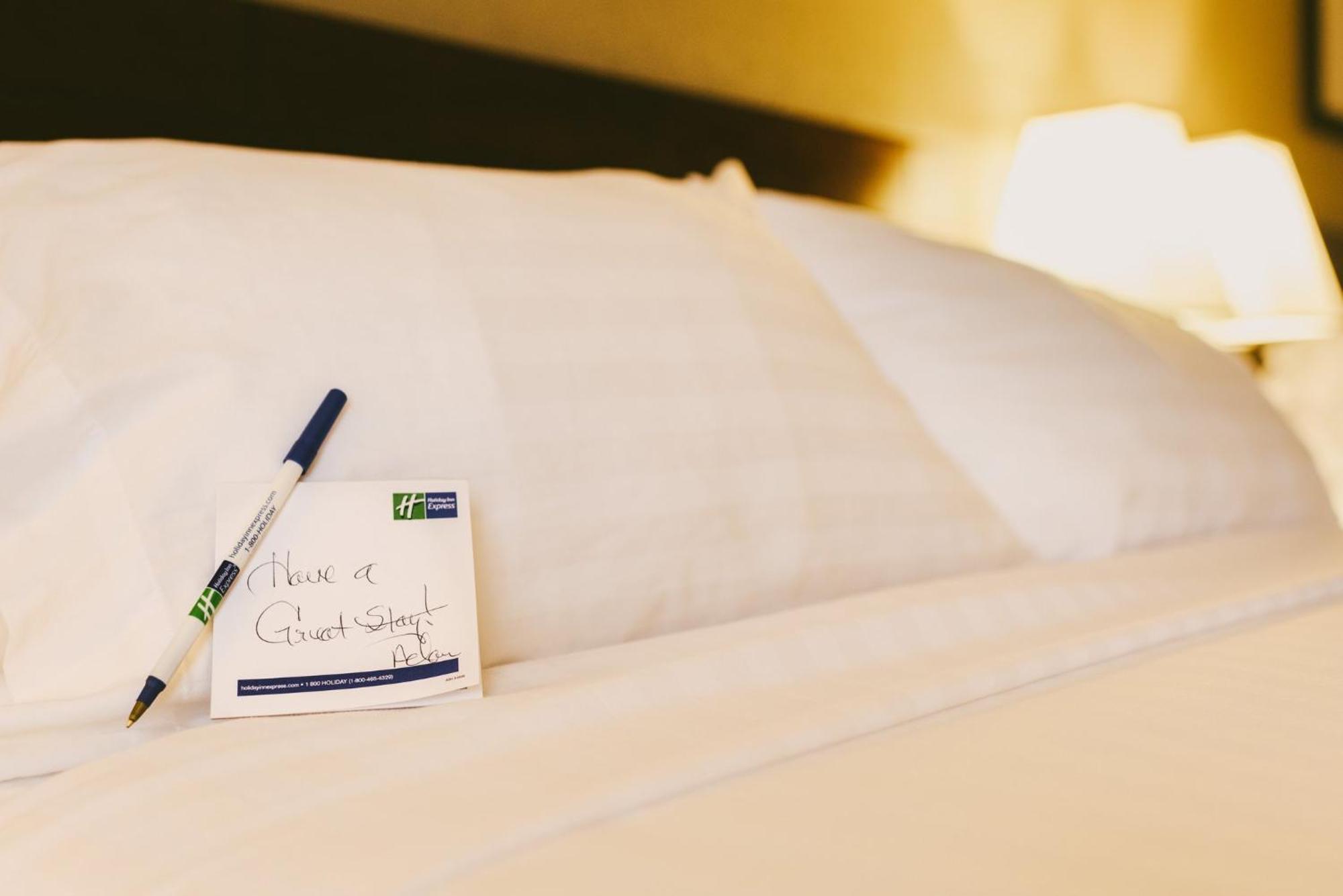 Holiday Inn Express & Suites Superior By Ihg Экстерьер фото
