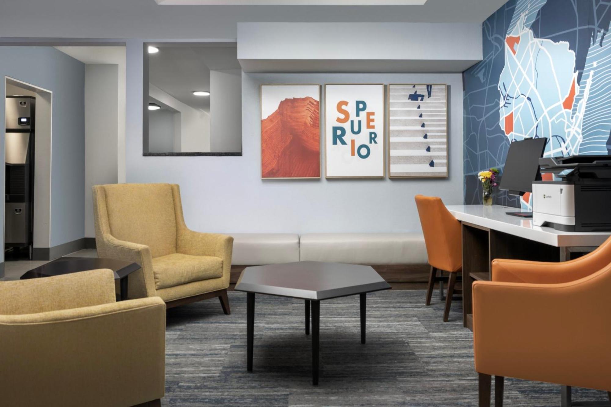 Holiday Inn Express & Suites Superior By Ihg Экстерьер фото