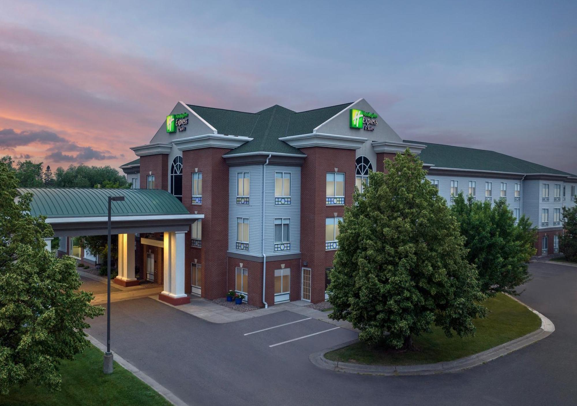 Holiday Inn Express & Suites Superior By Ihg Экстерьер фото