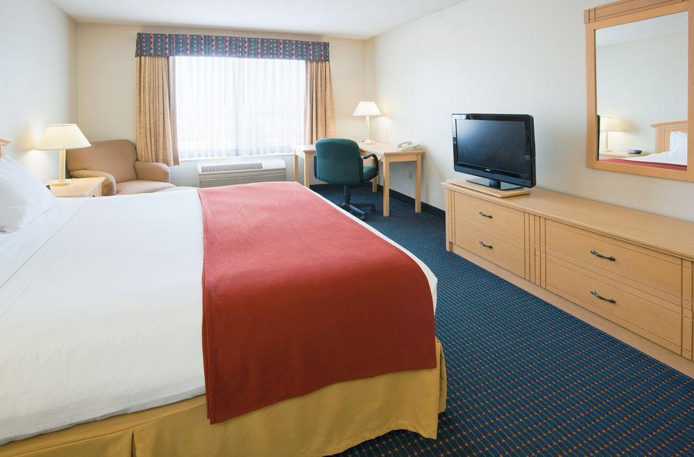 Holiday Inn Express & Suites Superior By Ihg Номер фото
